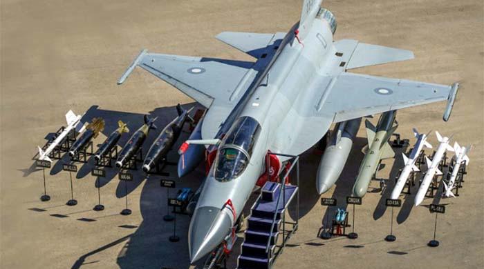 JF-17 attracts strong attention at Dubai Airshow as friendly country inks procurement MoU