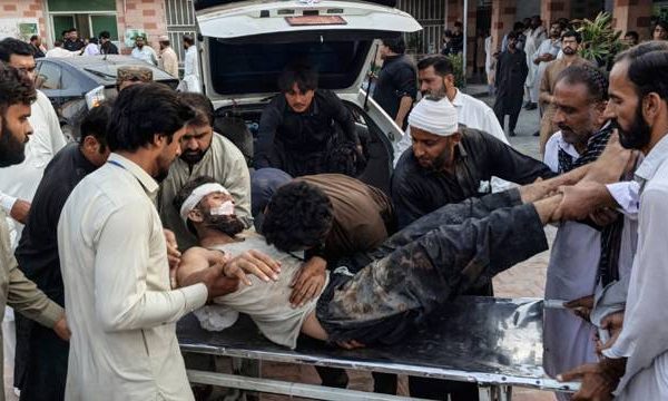 12 martyred, 35 injured in Dera Ismail Khan suicide blast
