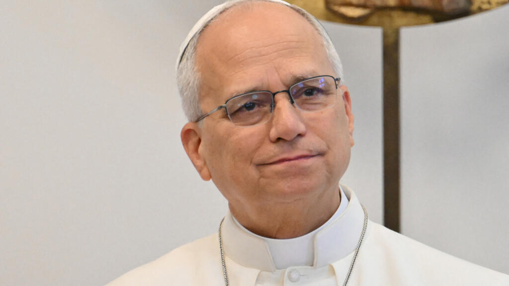 Pope Leo XIV to celebrate giant Paris mass after 'peace' appeal