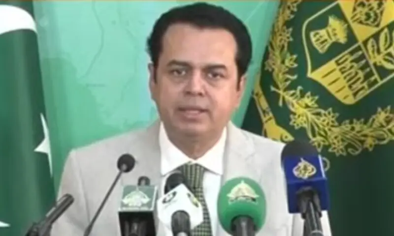 Tallal warns proposed changes to KP police law could 'weaken' command structure