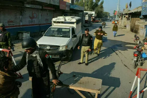 3 traffic policemen martyred in attack on vehicle in KP's Tank