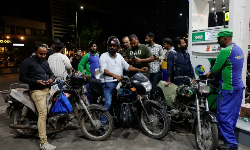 Govt reduces petrol price by Rs2.27 per litre, high-speed diesel rate by Rs3.56