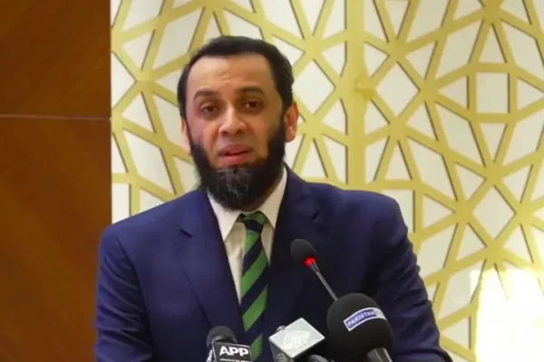 Afghan interim govt needs to move out of its 'militant mindset', says Tarar