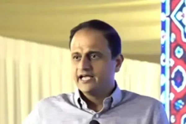 Karachi mayor says FWO, CBC working with Sindh govt on road and water projects in DHA