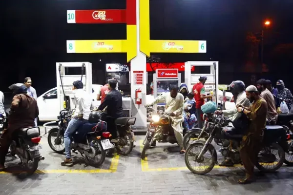 Govt reduces petrol price by Rs1.49 per litre, high-speed diesel rate by Rs2.73