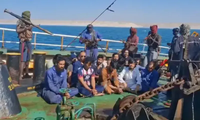 Somali forces recover oil tanker carrying Pakistani crewmen over 5 months after hijacking by pirates