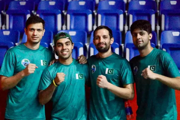 Pakistan men’s squash team seal bronze and semi-final spot as women's campaign ends