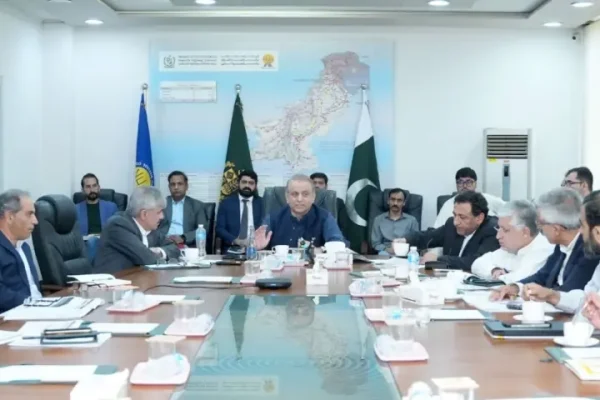 Aleem orders NHA to work with foreign experts on road engineering, highway design
