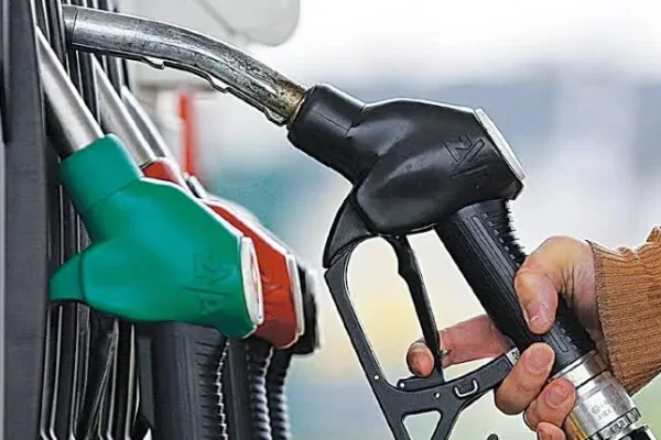 Govt reduces petrol price by Re0.14 per litre, high-speed diesel rate by Rs1.89