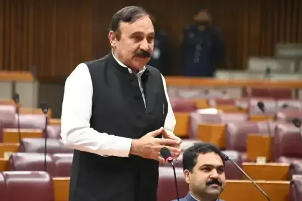 Minister says federal govt 'seriously considering' imposition of emergency in KP