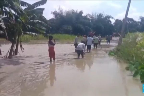 Heavy rain and flooding kills dozens northern India