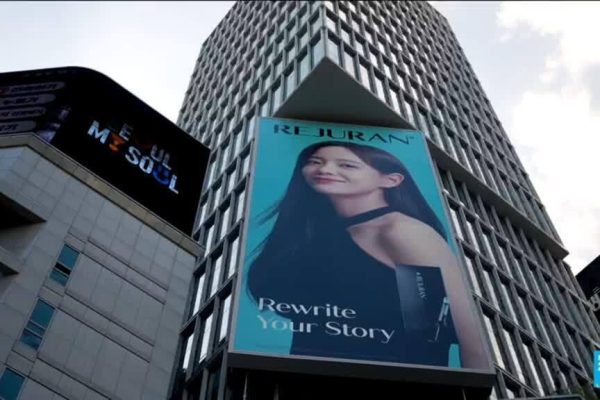 'A face lift once a month': Growing pressure to conform amid the rise of Korea's 'K-Beauty'