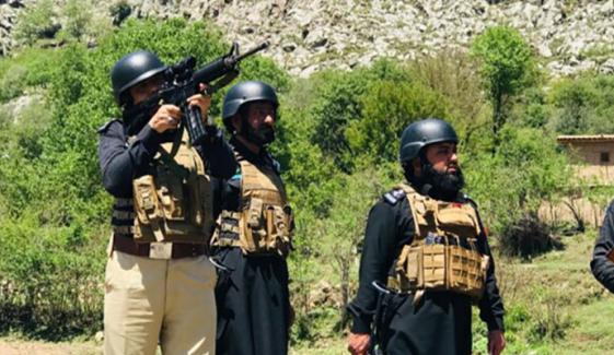 خیبر: شہید ایس ایچ او ریاض حسین پر فائرنگ کے مقدمہ میں 2 زیر حراست ملزمان ہلاک، پولیس