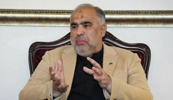 خیبر پختونخوا میں گورنر راج لگایا گیا تو قانونی طور پر مقابلہ کیا جائے گا، اسد قیصر