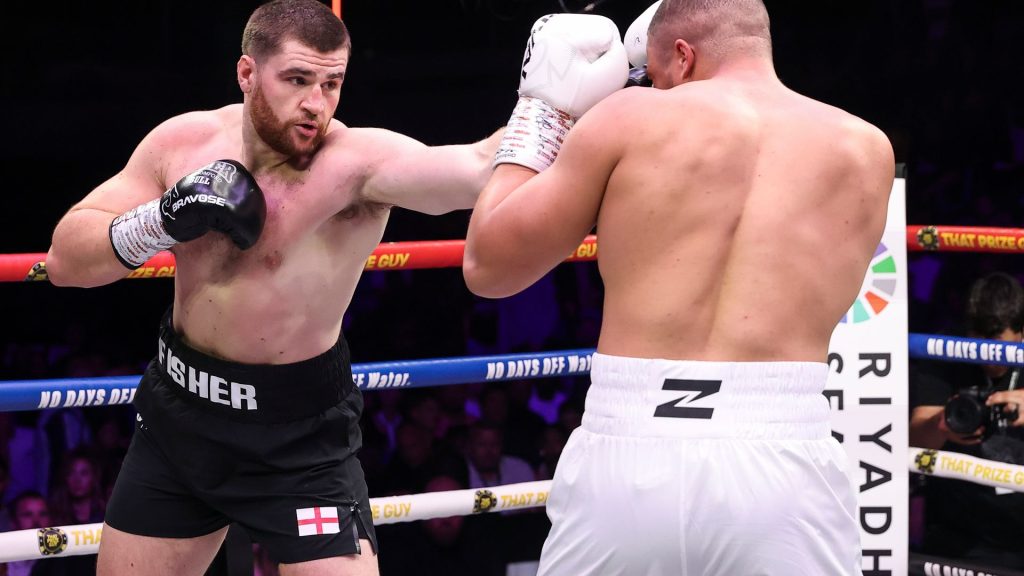 Fisher overcomes Pirotton in heavyweight brawl