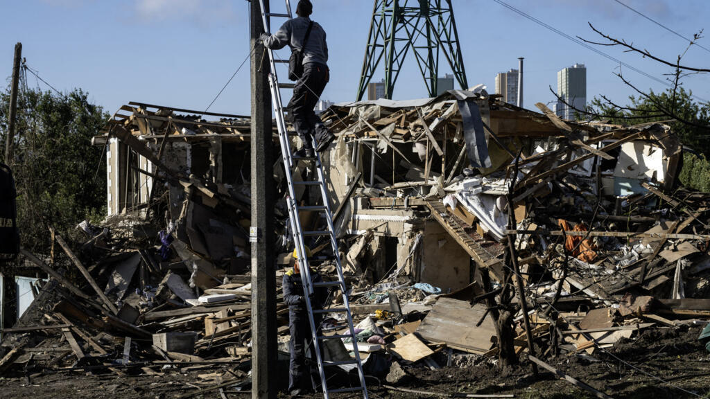 Russia launches major attack on Ukraine’s energy grid, causing power cuts