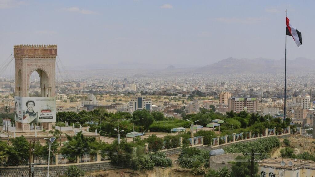 Loud blasts rock Sanaa as Houthis accuse Saudi forces of pounding Yemeni capital