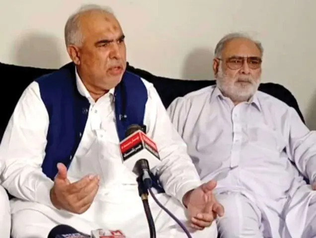 PTI rules out delaying Oct 4 march