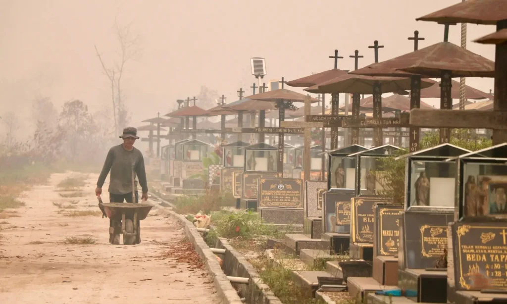 Indonesia haze chokes neighbours, but little legal recourse