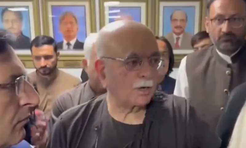 Ready to sit under any tree but no talks at PM House, Office or speaker's chamber, says Achakzai