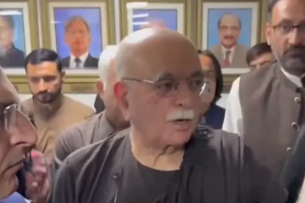 Ready to sit under any tree but no talks at PM House, Office or speaker's chamber, says Achakzai