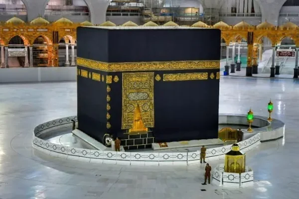 Saudi Arabia denies reports of suicide bomber at Grand Mosque in Makkah