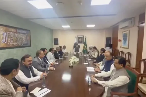 First round of talks between govt, opposition end as PTI’s Oct 4 protest looms over federal capital