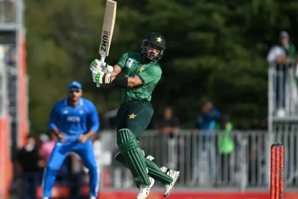 Asian Games final: Pakistan struggle to 39-2 in powerplay after India post 211