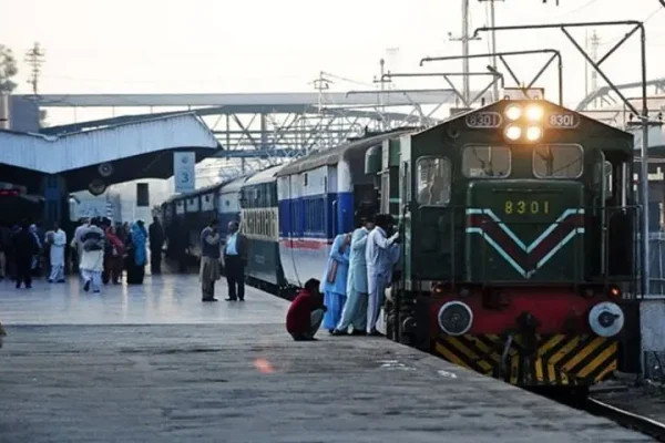 Railways to outsource 13 passenger trains by December