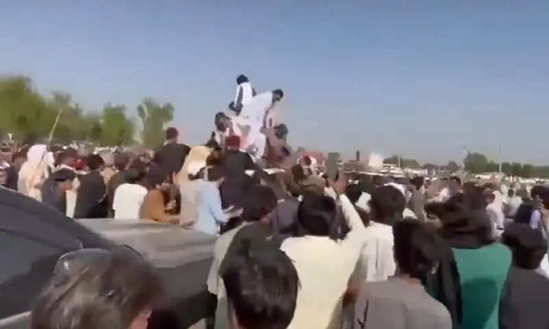 KP CM Afridi reaches Lakki Marwat to lead PTI march on Islamabad