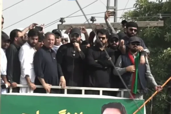 PTI long march: After Karak address, KP CM's convoy to depart for Kohat