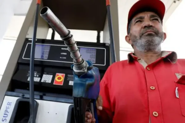 Govt raises petrol price by Re0.88 per litre, reduces high-speed diesel rate by Rs1.88