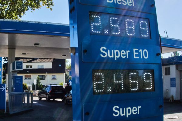 EU ‘fully rejects’ US threat to ban diesel exports unless bloc releases more fuel stocks