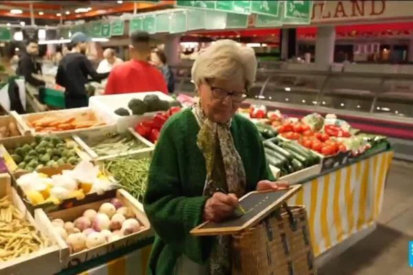 French pensioners set to feel pinch under belt-tightening budget