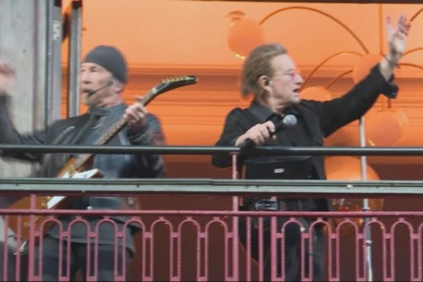 U2 celebrate 50 years in music with surprise gigs