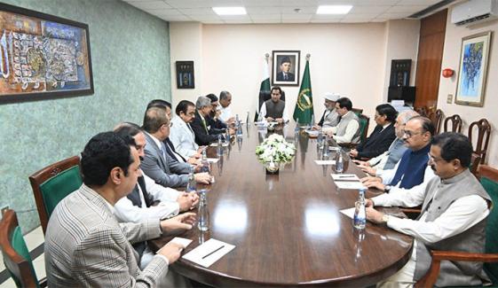 حکومت اپوزیشن کے درمیان مذاکرات میں وقتی ڈیڈ لاک آگیا، بانی سے پوچھ کر فیصلہ کیا جائے گا، اپوزیشن ذرائع